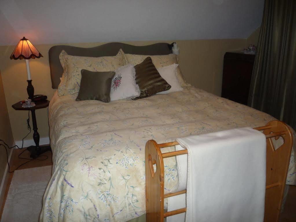 Tea Cozy Bed & Breakfast Qualicum Beach Kültér fotó