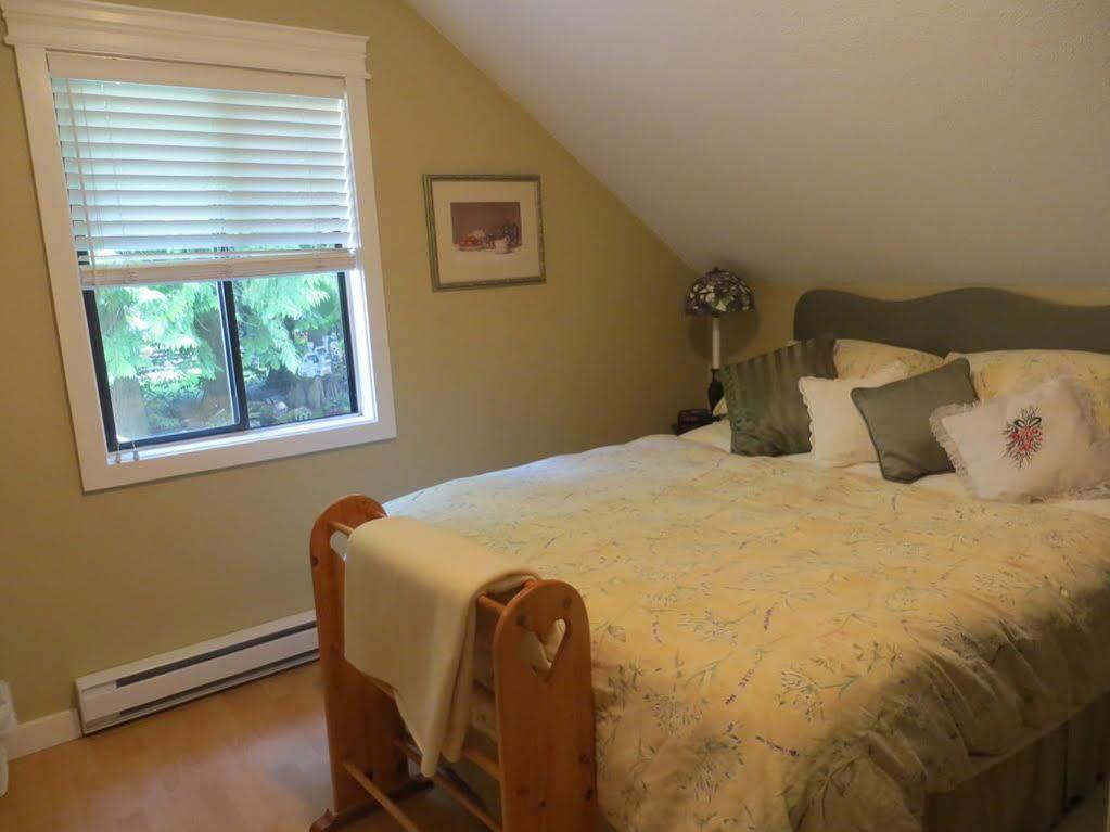 Tea Cozy Bed & Breakfast Qualicum Beach Kültér fotó