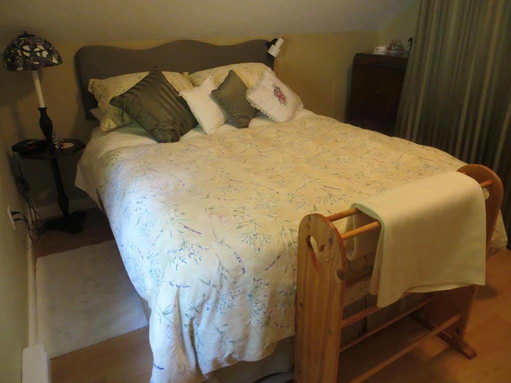 Tea Cozy Bed & Breakfast Qualicum Beach Kültér fotó