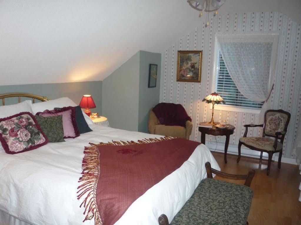 Tea Cozy Bed & Breakfast Qualicum Beach Kültér fotó